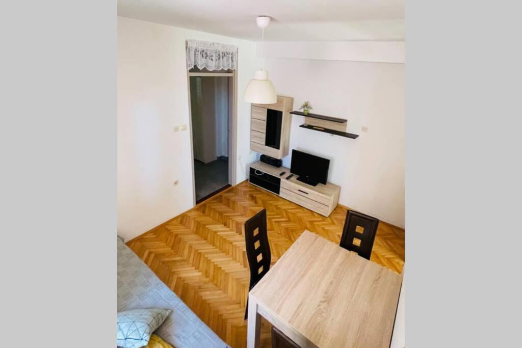 Cozy Apartment Alma, Two Steps From The Sea Medulin Exterior foto